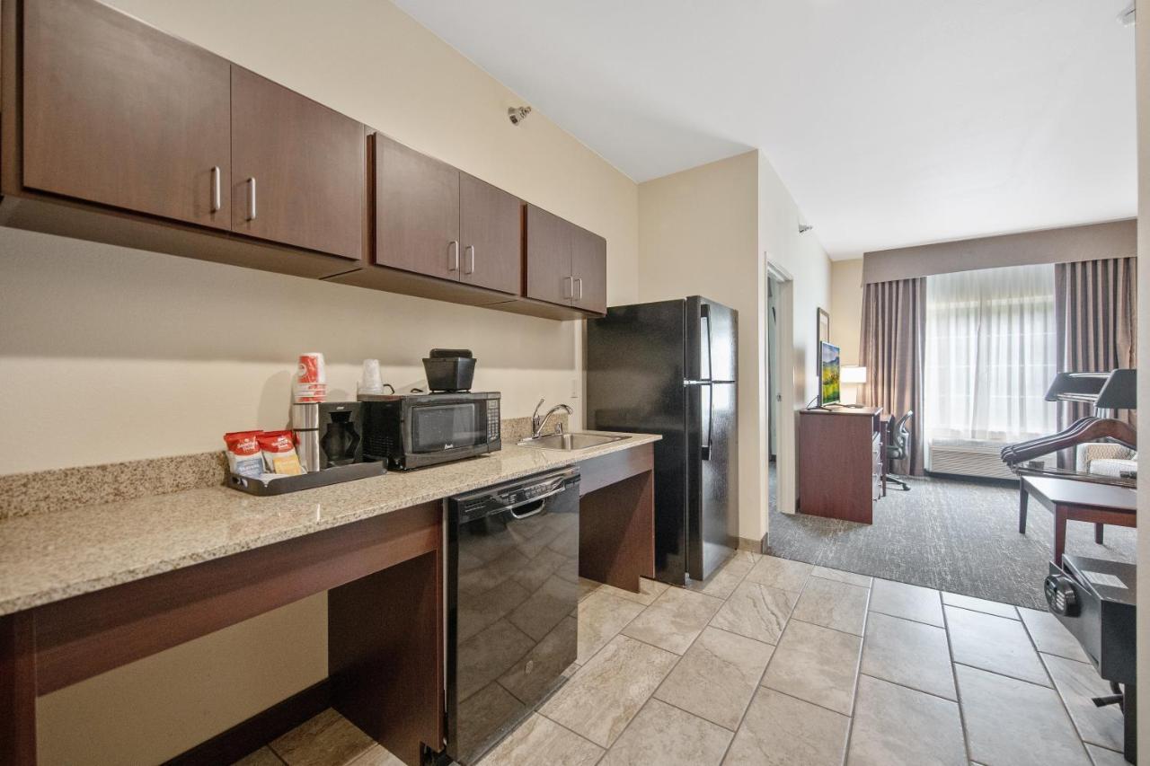 Cobblestone Hotel & Suites - Austin Zewnętrze zdjęcie