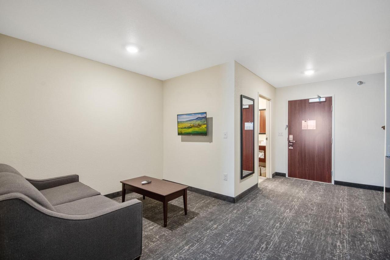 Cobblestone Hotel & Suites - Austin Zewnętrze zdjęcie